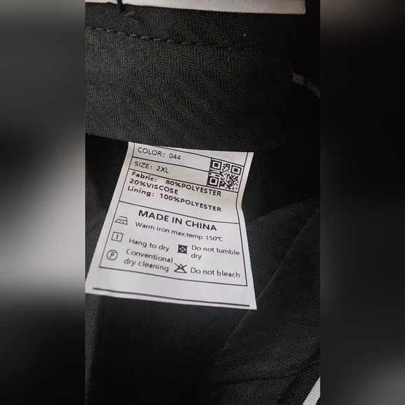 Men's Slim Fit 3 Piece Suit - Picture 7 of 9